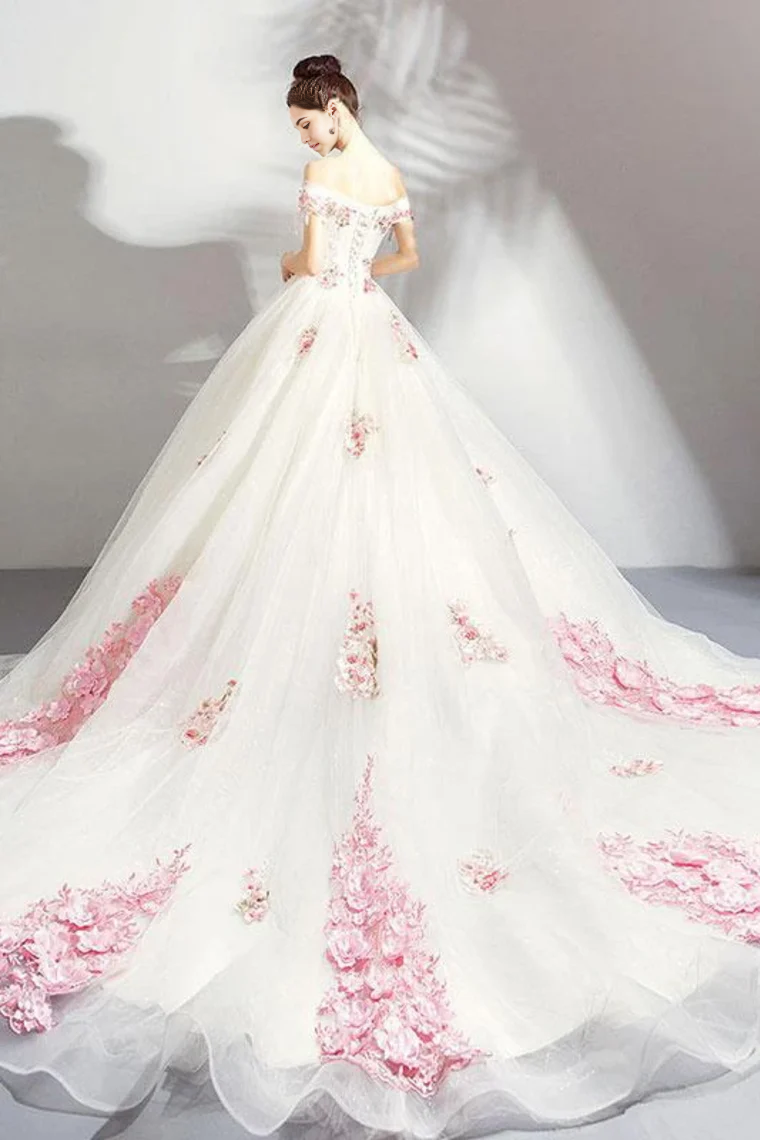 Vestido de novia de tul con hombros descubiertos y flores rosas, corte A
